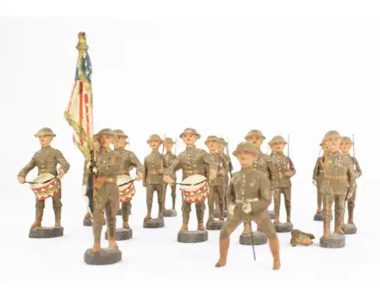 2023.5.1a-q – Elastolin WWI American Military Marching Band and Soldier Figurines